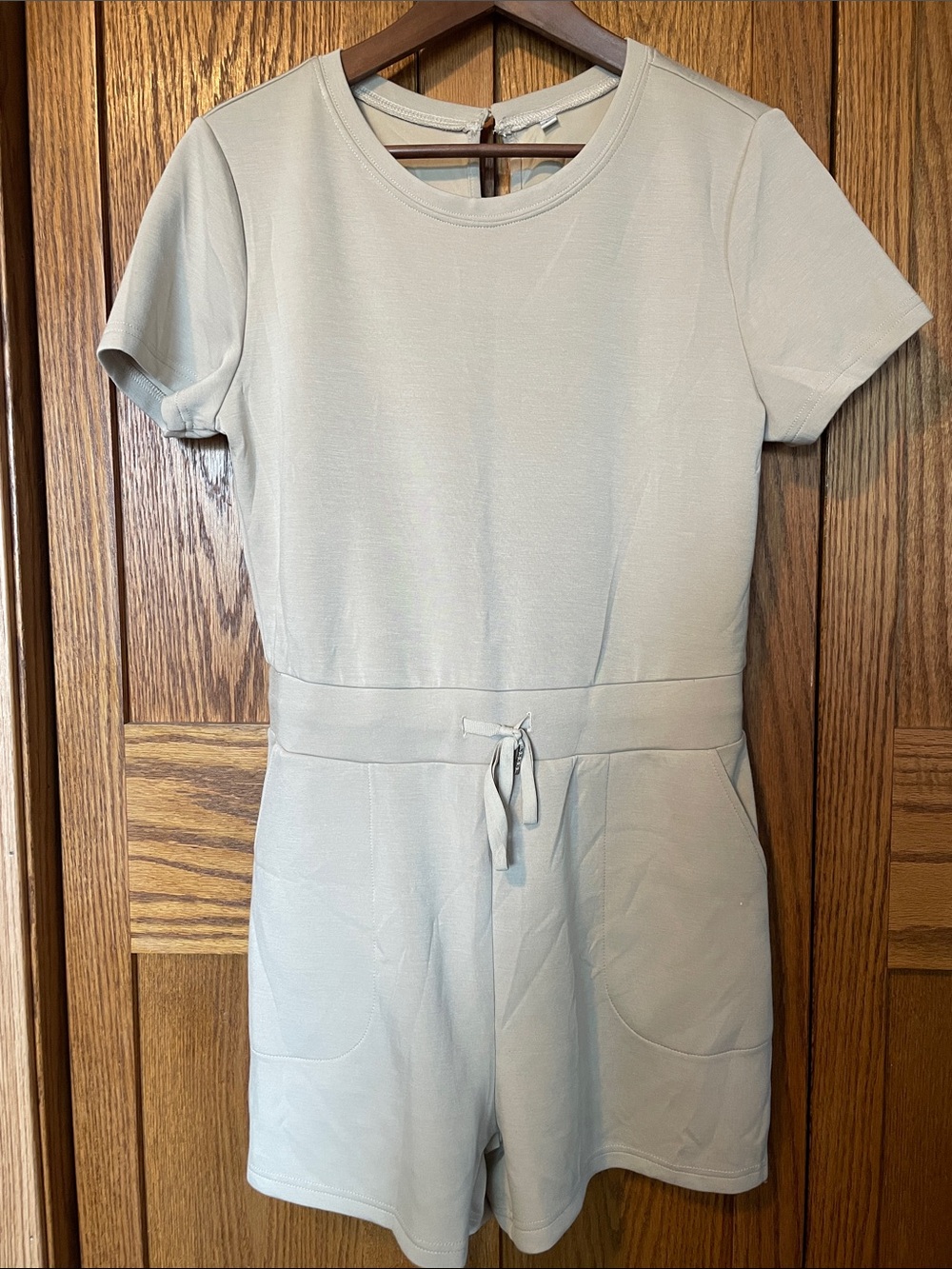 Anrabess Short-Sleeve Light Gray Romper with Drawstring Waist